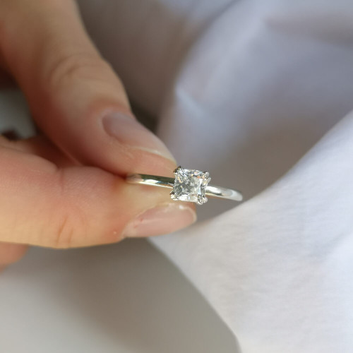 Lilja, 18K Vitguld