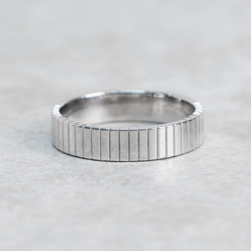 Tistel, 18K vitguld