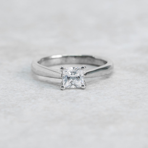 Ring 11, 18K Vitguld